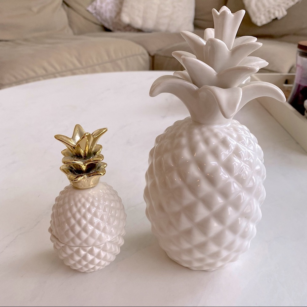 Ceramic Pineapple decor set of 2